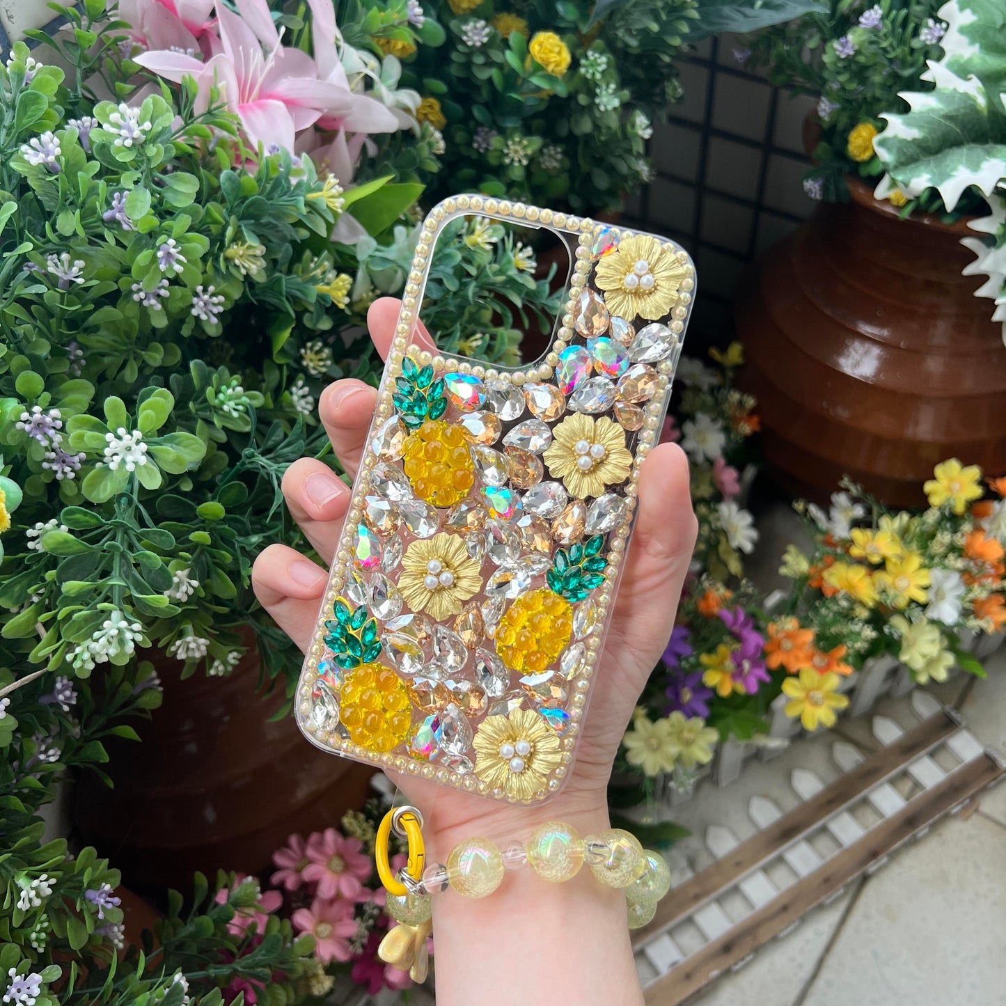 Golden Pineapple Bling Shiny Phone Case (with bubble chain)- with chain